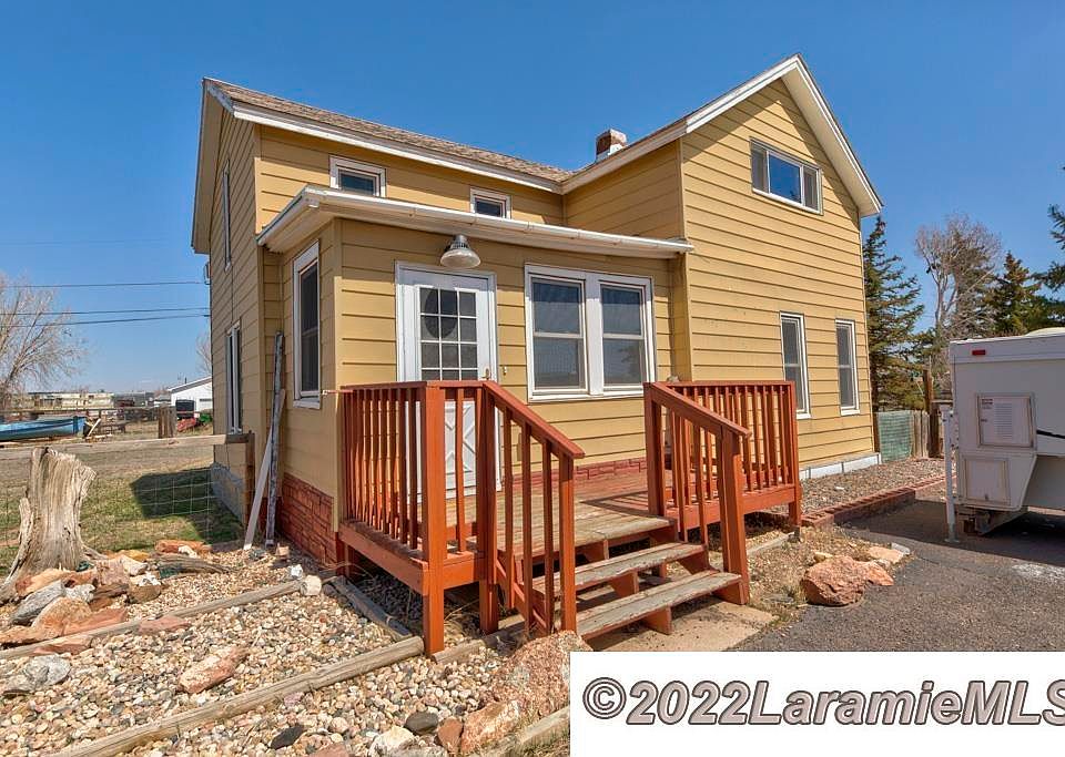 1st image of 275 Mitchell St