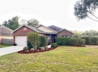6717 Barnwood Dr, Milton, FL 32570