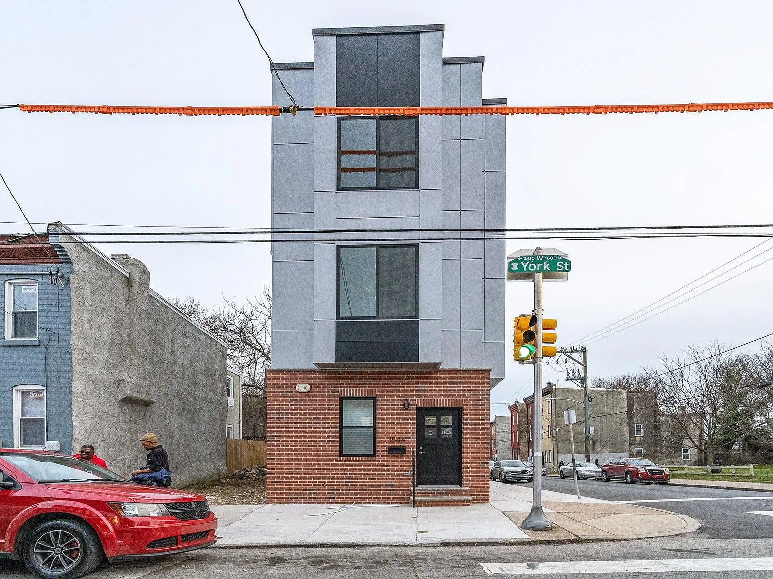 1544 W York St — Photo 1