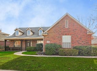 1800 Goshawk Ln, Corinth, TX 76210