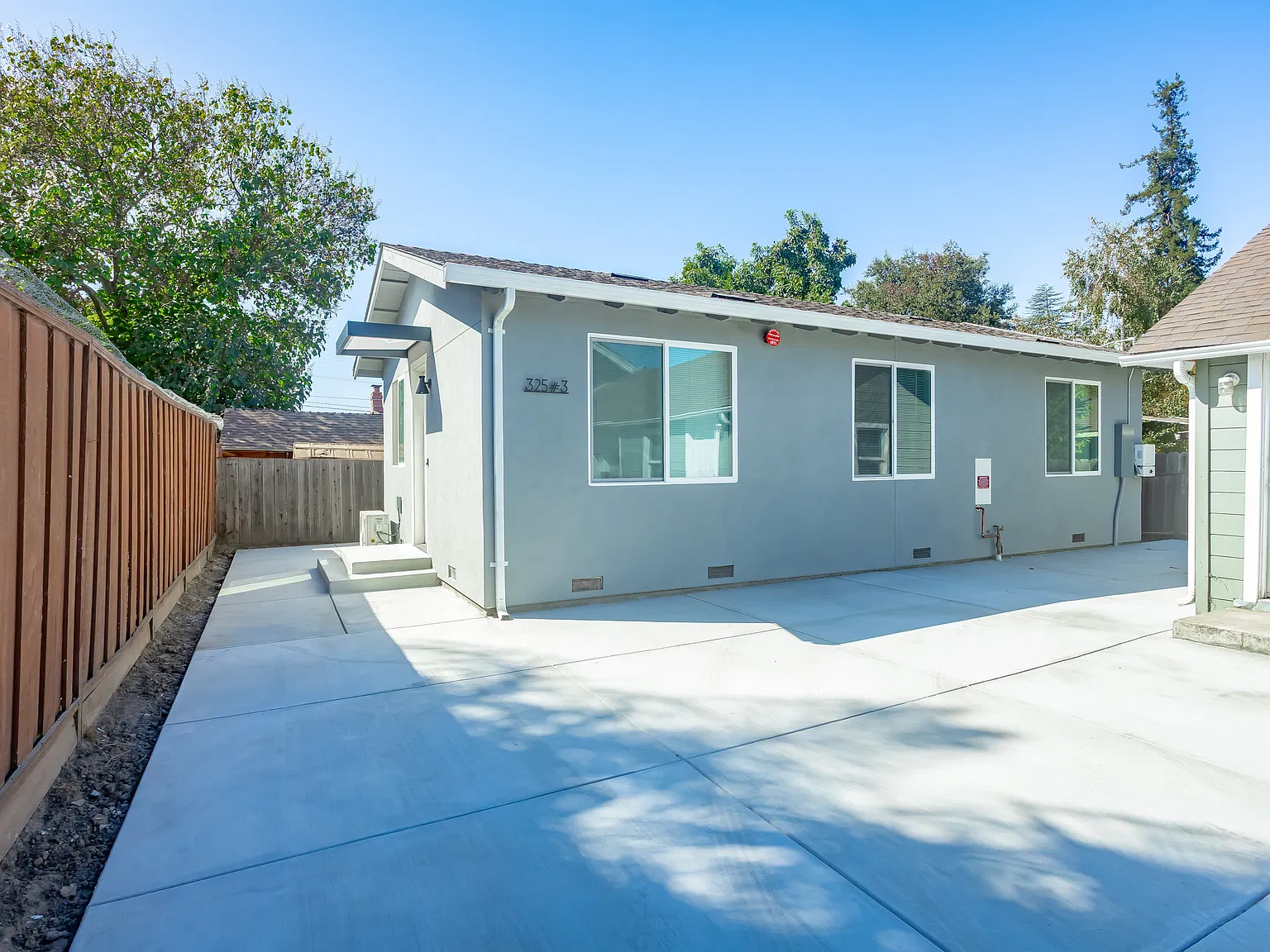 2 bed, 747 sqft, $4,175 — Photo 4