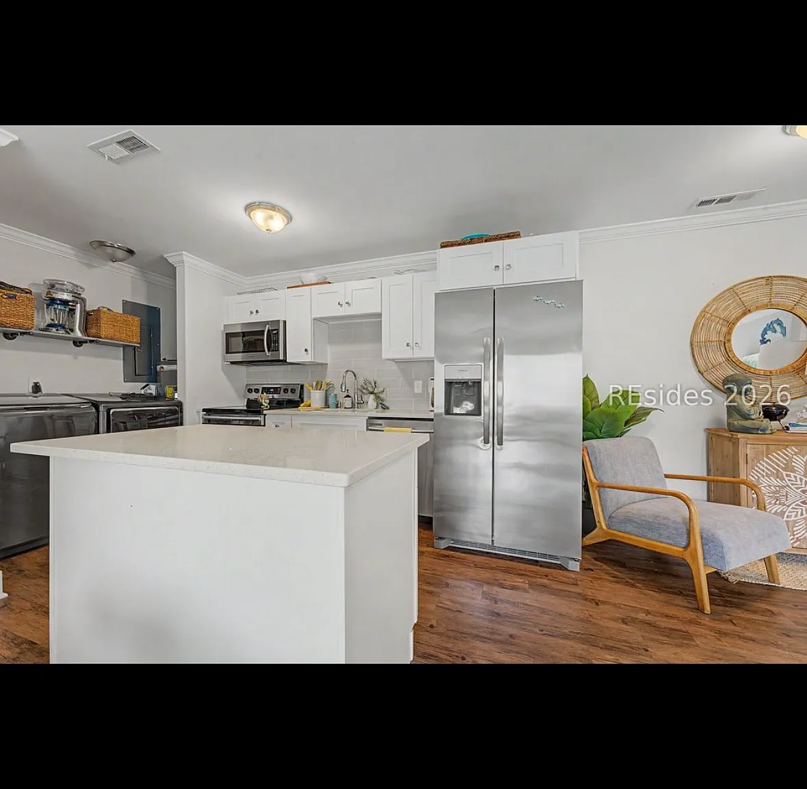 2 bed, 950 sqft, $2,300 — Photo 4