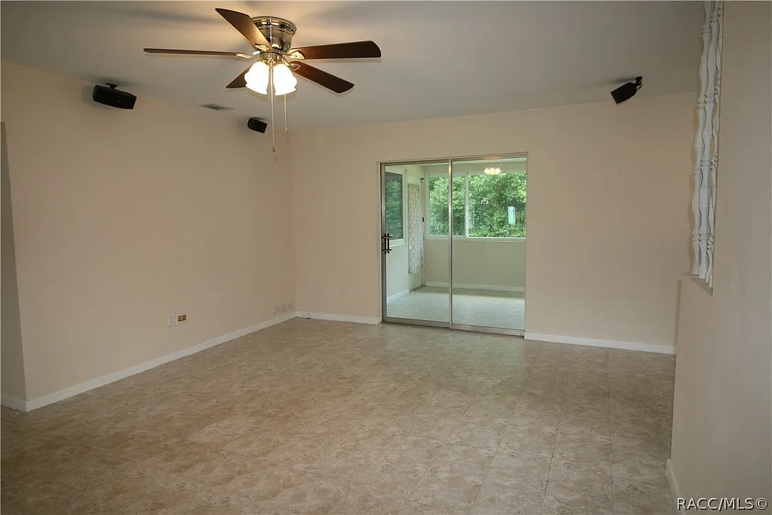 2 bed, 2.0 bath, 1133 sqft, $1,350 — Photo 3