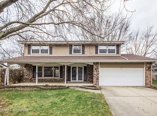 6S200 Country Dr, Naperville, IL