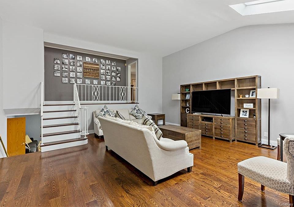 4 Sleepy Hollow Rd, Rye Brook, NY 10573 Zillow