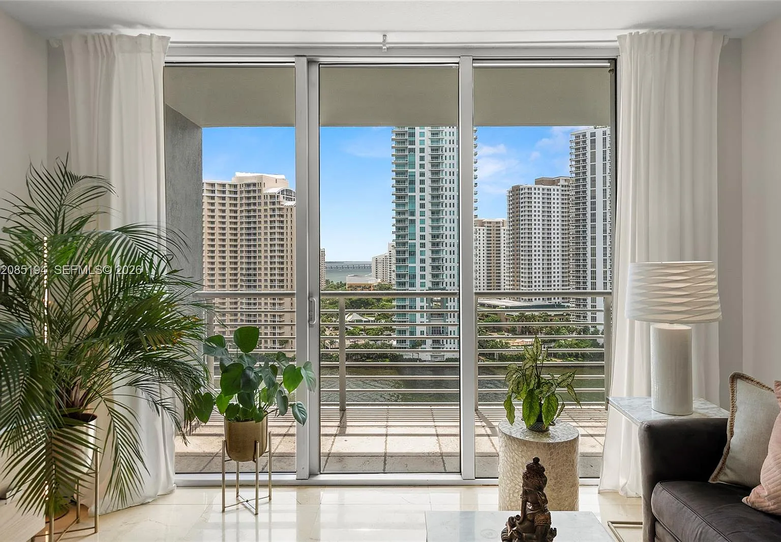 One Miami East Condo — Photo 2