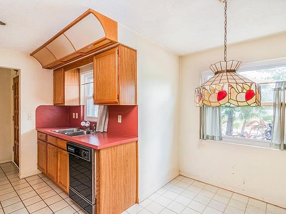 5th image of 1113 Kapok Kove Cir