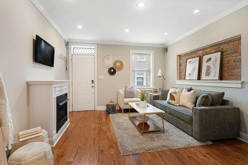3 bed, 2.5 bath, 1498 sqft, $2,800 — Photo 3