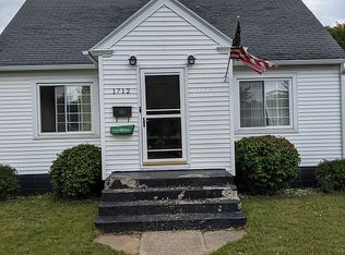 1712 9th Ave S, Escanaba, MI 49829