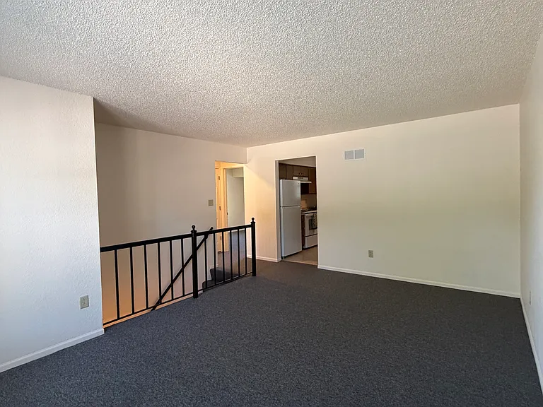 228 NW Waterwheel Ct — Photo 27