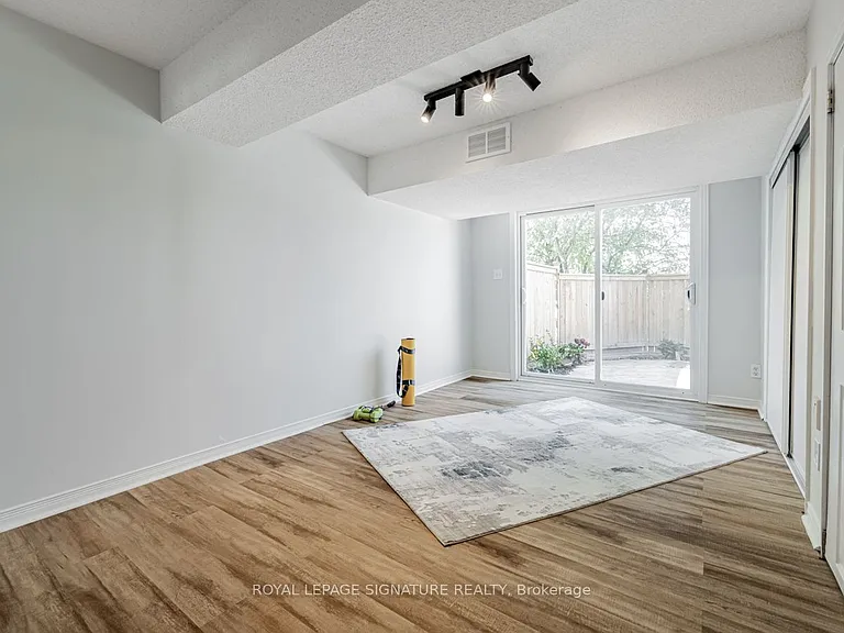 100 William Curtis Cir — Photo 5