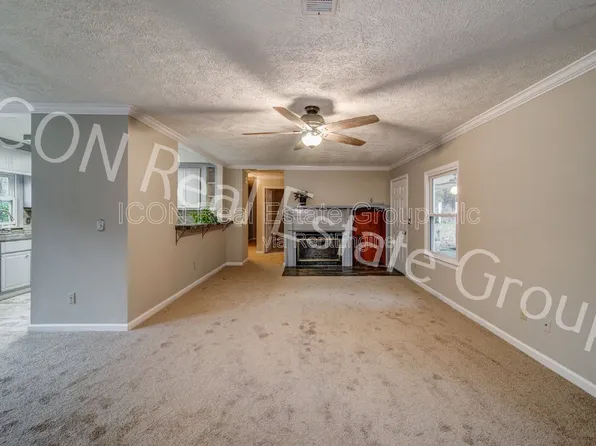 53 Black Rd NE #A, White, GA 30184