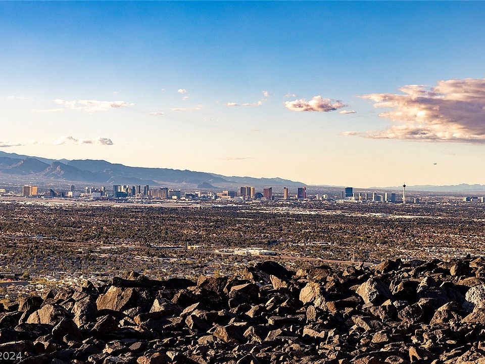 1st image of 535 Rock Peak Dr