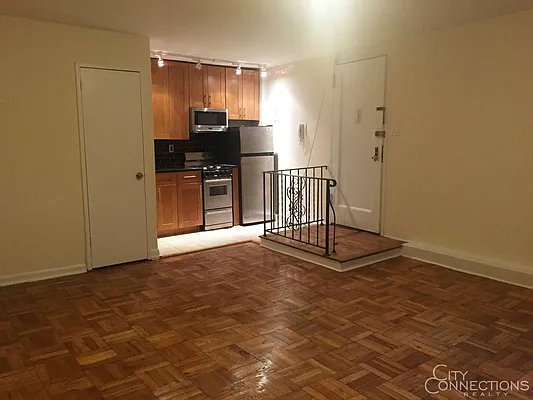 Rented by City Connections Realty | media 14