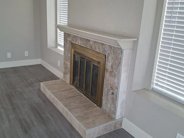 126 Elegante Way — Photo 3