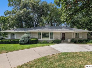 1045 Piedmont Rd, Lincoln, NE 68510