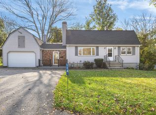 114 Valley Rd, Somerset, MA 02726