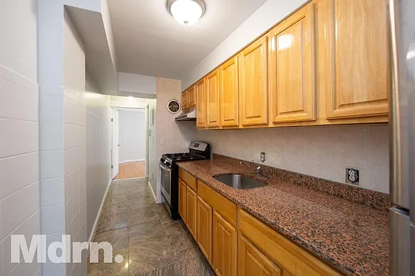 Rented by Mdrn Residential | media 15