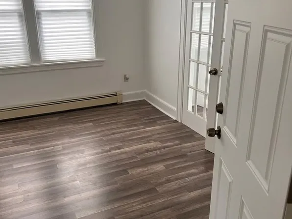 111-10 14th Ave #2, College Pt, NY 11356