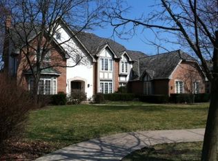 20 Brookhill Dr, Northfield, IL 60093