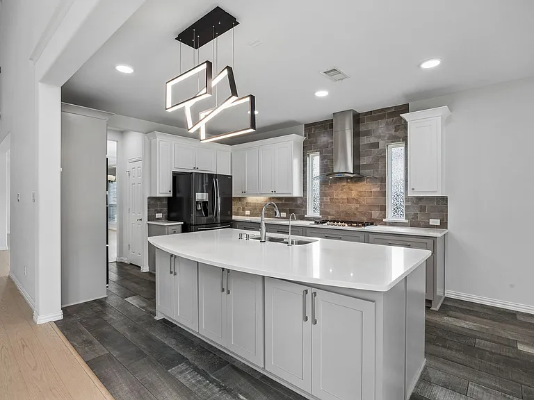 11901 Smithton Ave — Photo 7