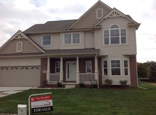 843 Golf Ridge Cir, Dundee, MI 48131