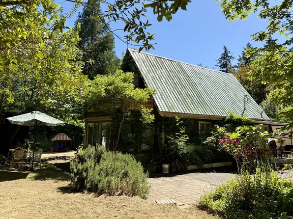183 Ecklund St, Canyonville, OR 97417