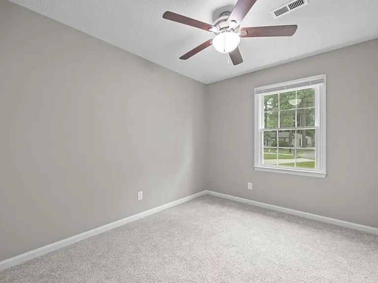 615 Wallingford Ct — Photo 11