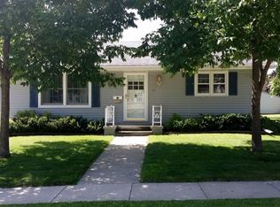 409 Grandview Ave, Waupun, WI 53963