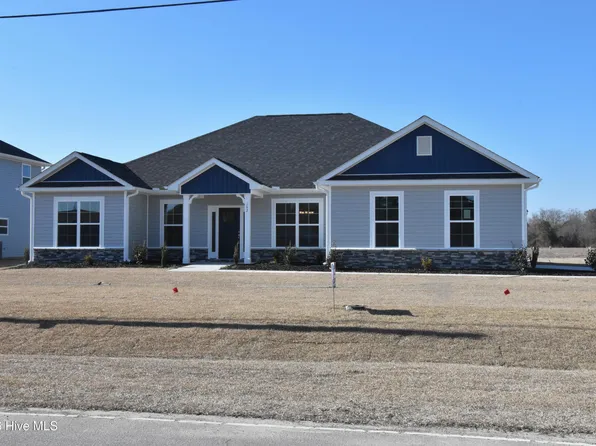 162 Poker House Road, Grimesland, NC 27837