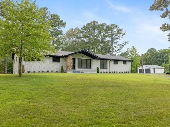 2809 Country Club Dr, Centerville, TN 37033