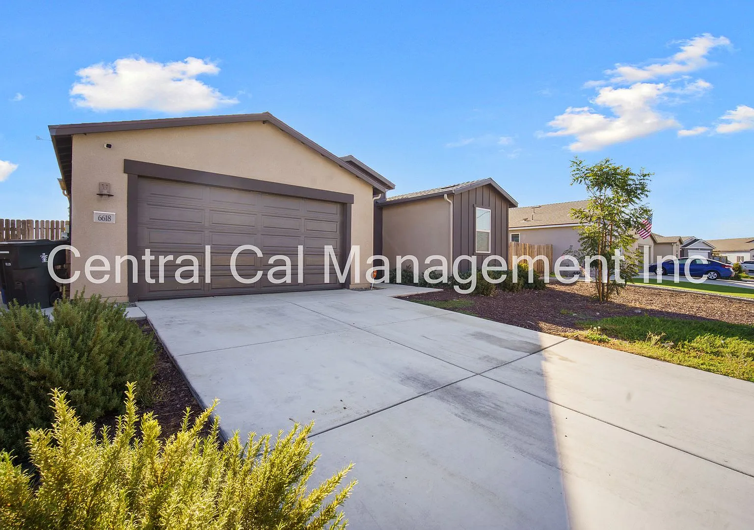 4 Bedroom/2 Bath Home with Solar in the Southwest - $2595 Per Month! — Photo 2