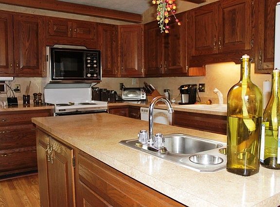 3rd image of 41 Stayman Ct