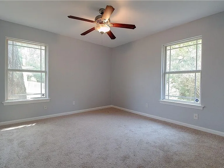 8115 Claremont Dr — Photo 13