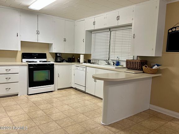 2nd image of 319 Indest St