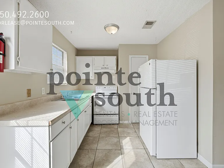 6413 Schoel Ln — Photo 3