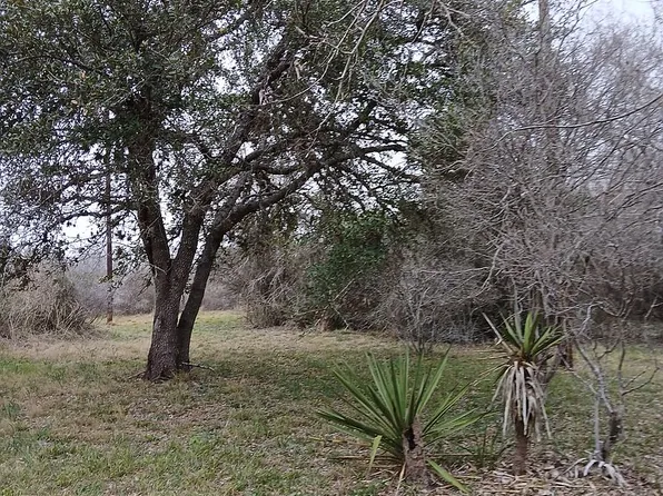 4306 Lower Mission Valley Rd, Victoria, TX 77905