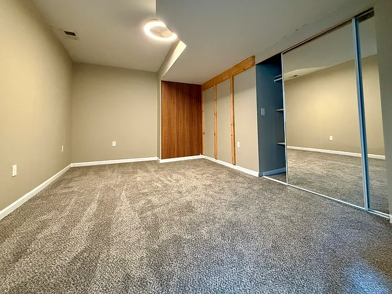 2613 Bryant Ave S #B — Photo 19