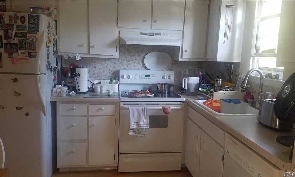 1st image of 3675 Ionia St