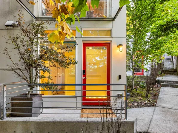 1005 Sturgus Avenue S, Seattle, WA 98144
