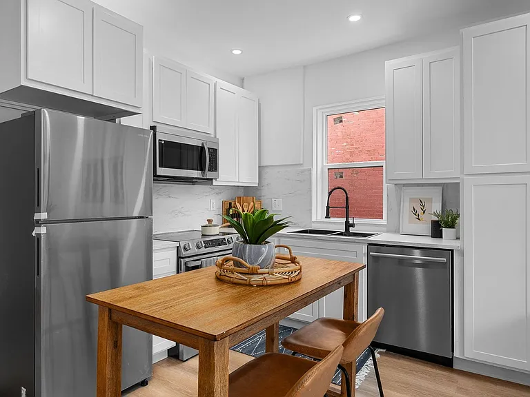 4337 Fyler Ave — Photo 11