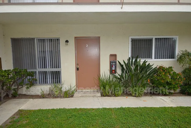 2050 N Ventura Rd #2