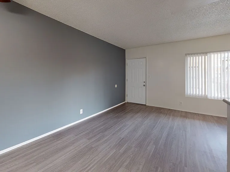 1735 Coronado Ave. — Photo 8