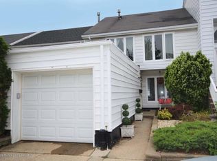 235 Hampton Grn, Staten Island, NY 10312