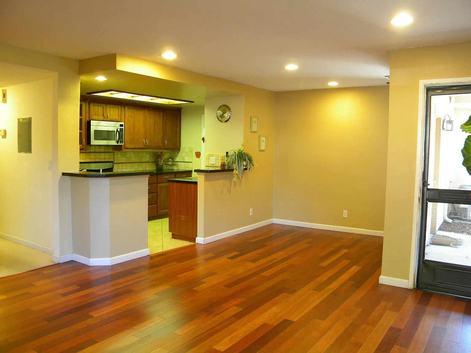 2 bed, 1168 sqft, $3,000 — Photo 3