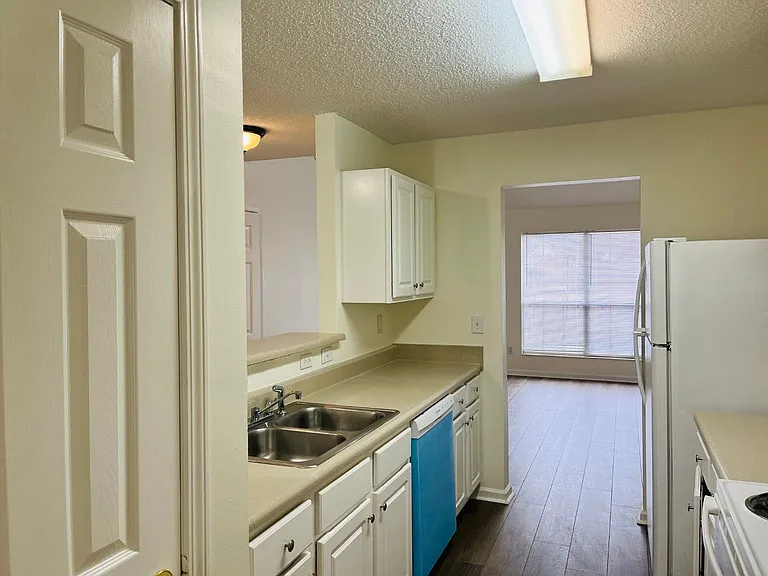 4037 Ravenwood Ct — Photo 21