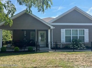 5002 Woodridge Lake Blvd #132, Louisville, KY 40272
