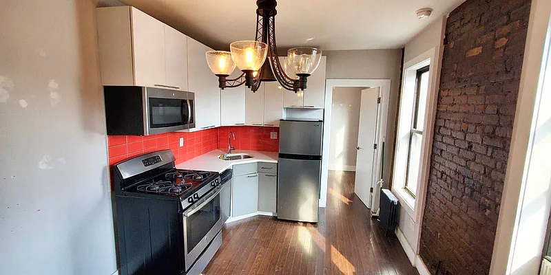 Rented by Premier One Realty LLC | media 10