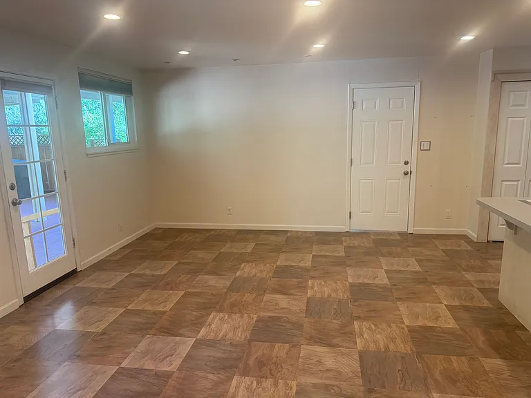 4301 Cottage Way — Photo 6
