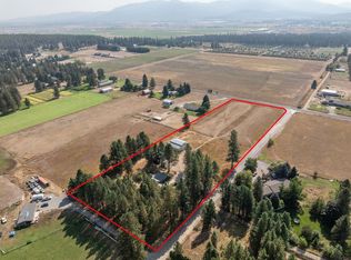 9510 N McCoy Rd, Newman Lake, WA 99025